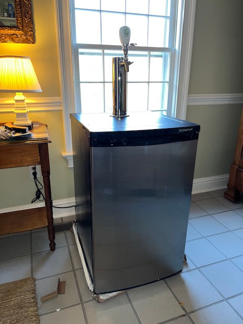 Seltzer Kegerator - Cold.  Sparkly.  Bubbly.  Wet.