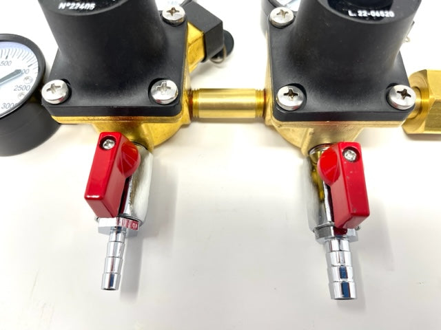 Two Pressure Seltzer and Beer Gas Regulator